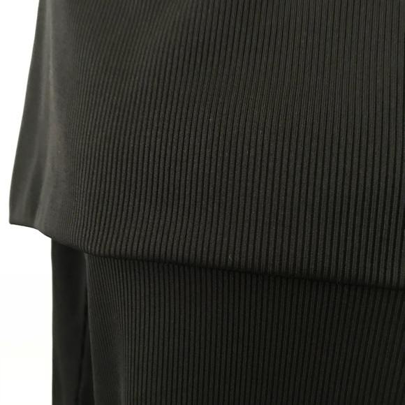 BooHoo BLACK Deep Off Shoulder Ribbed Semi Crop - Picture 3 of 7